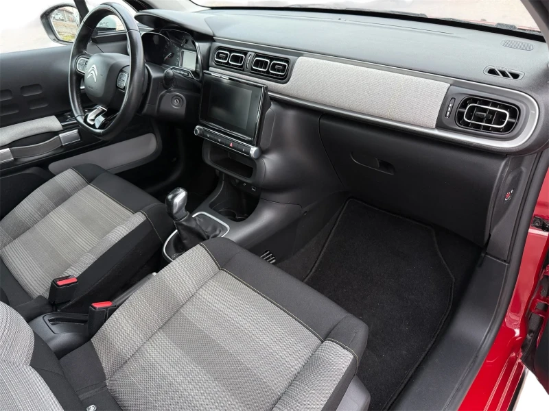 Citroen C3 1.2i/Shine/110ps/Camera/Euro6, снимка 12 - Автомобили и джипове - 53572384