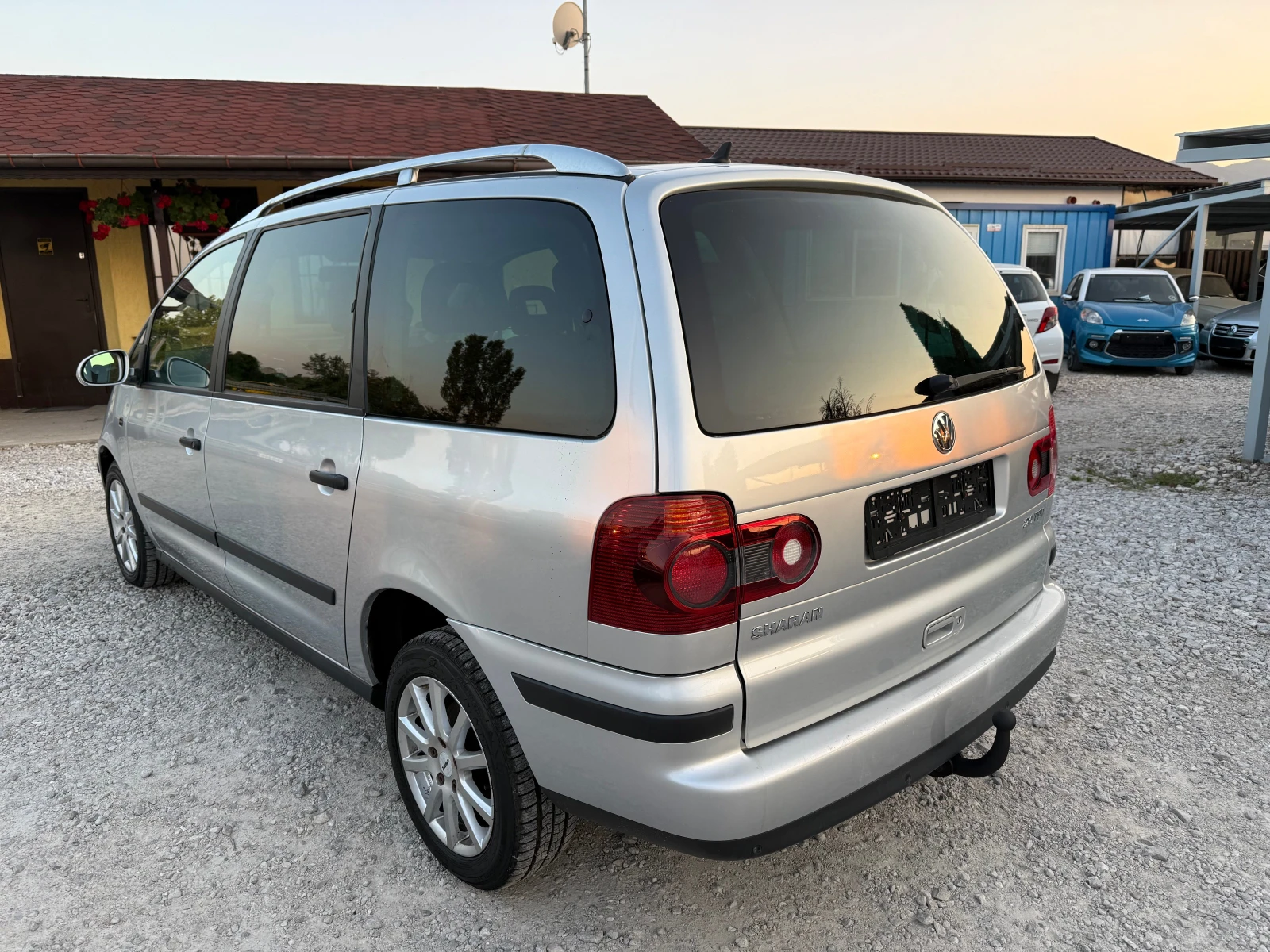 VW Sharan 2, 0 TDI КЛИМАТРОНИК !! 7 МЕСТА !! НАВИГАЦИЯ !! - изображение 3