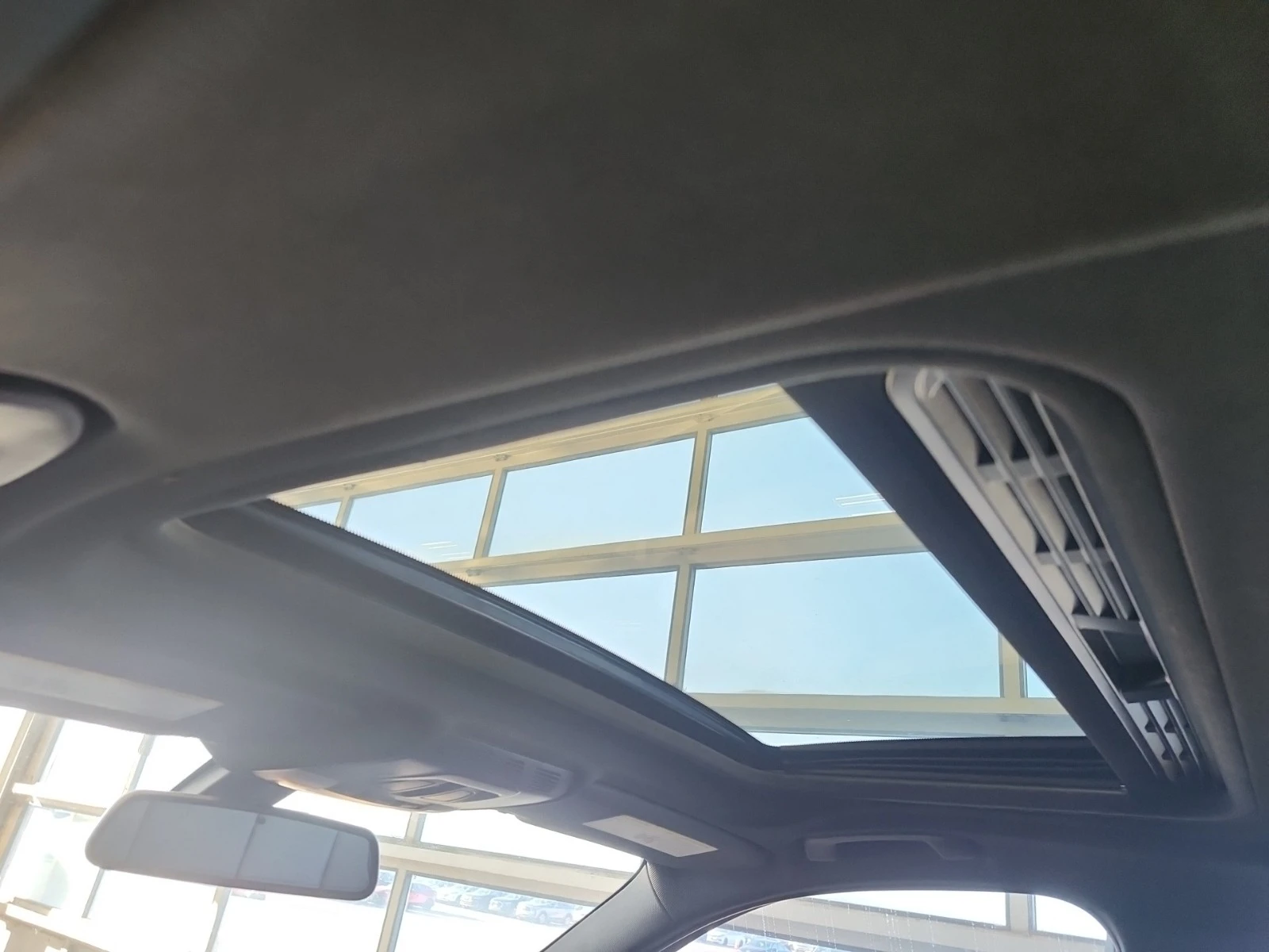 BMW 330 * * XDRIVE * * CARFAX * * АВТО КРЕДИТ * *  - изображение 8