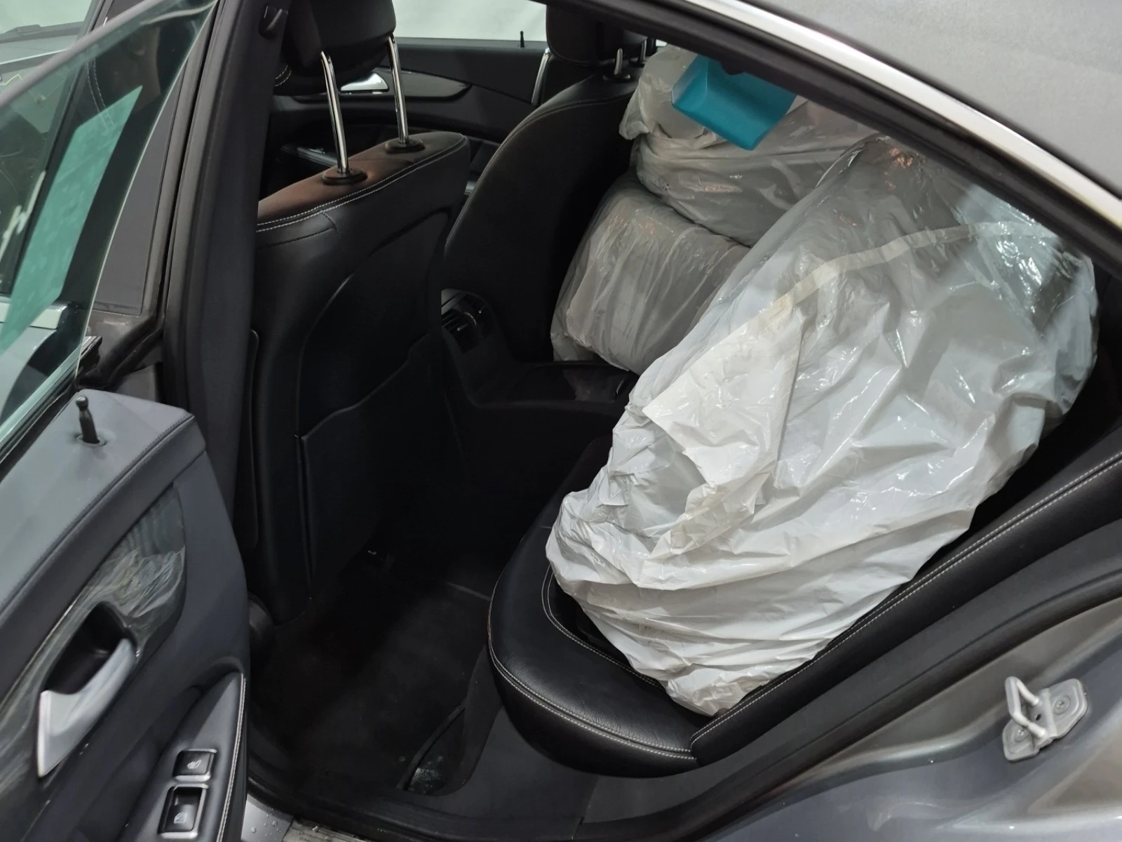 Mercedes-Benz CLS 400 * * CARFAX * * ���� ������ * *  | Mobile.bg � ����������� 12