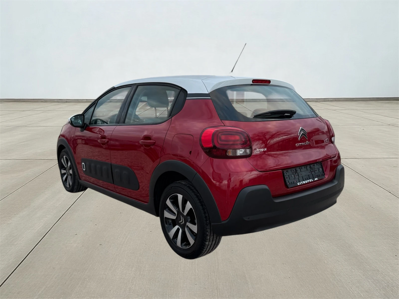 Citroen C3 1.2i/Shine/110ps/Camera/Euro6 - изображение 4