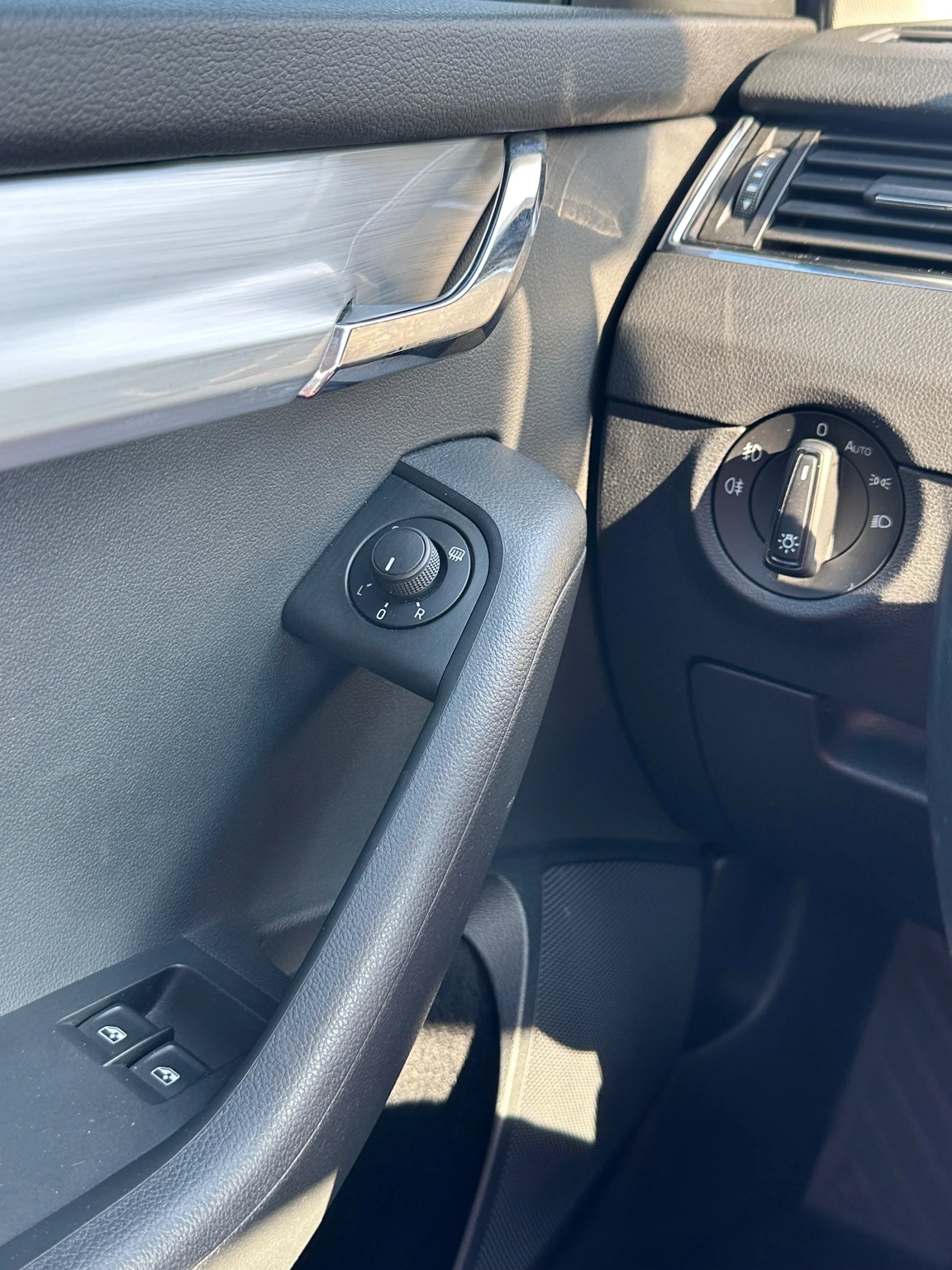 Skoda Octavia 2.0D 4x4, снимка 15 - Автомобили и джипове - 53741199