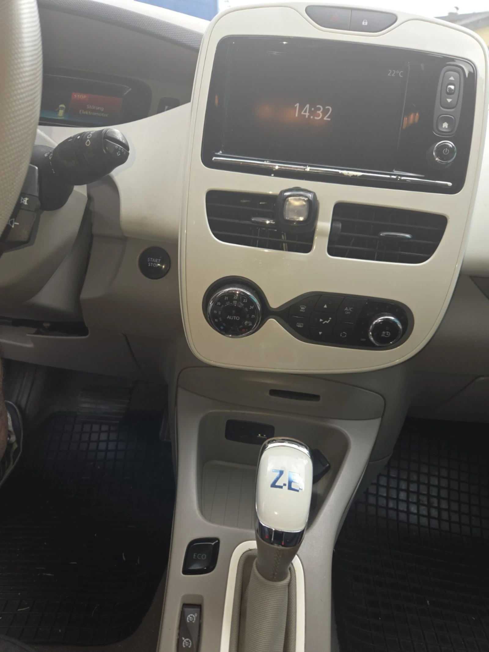 Renault Zoe, снимка 7 - Автомобили и джипове - 55164983