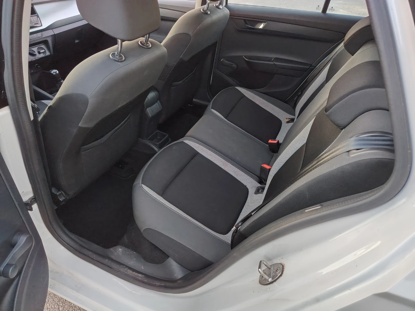 Skoda Fabia 1.0 TSI, снимка 6 - Автомобили и джипове - 55631055