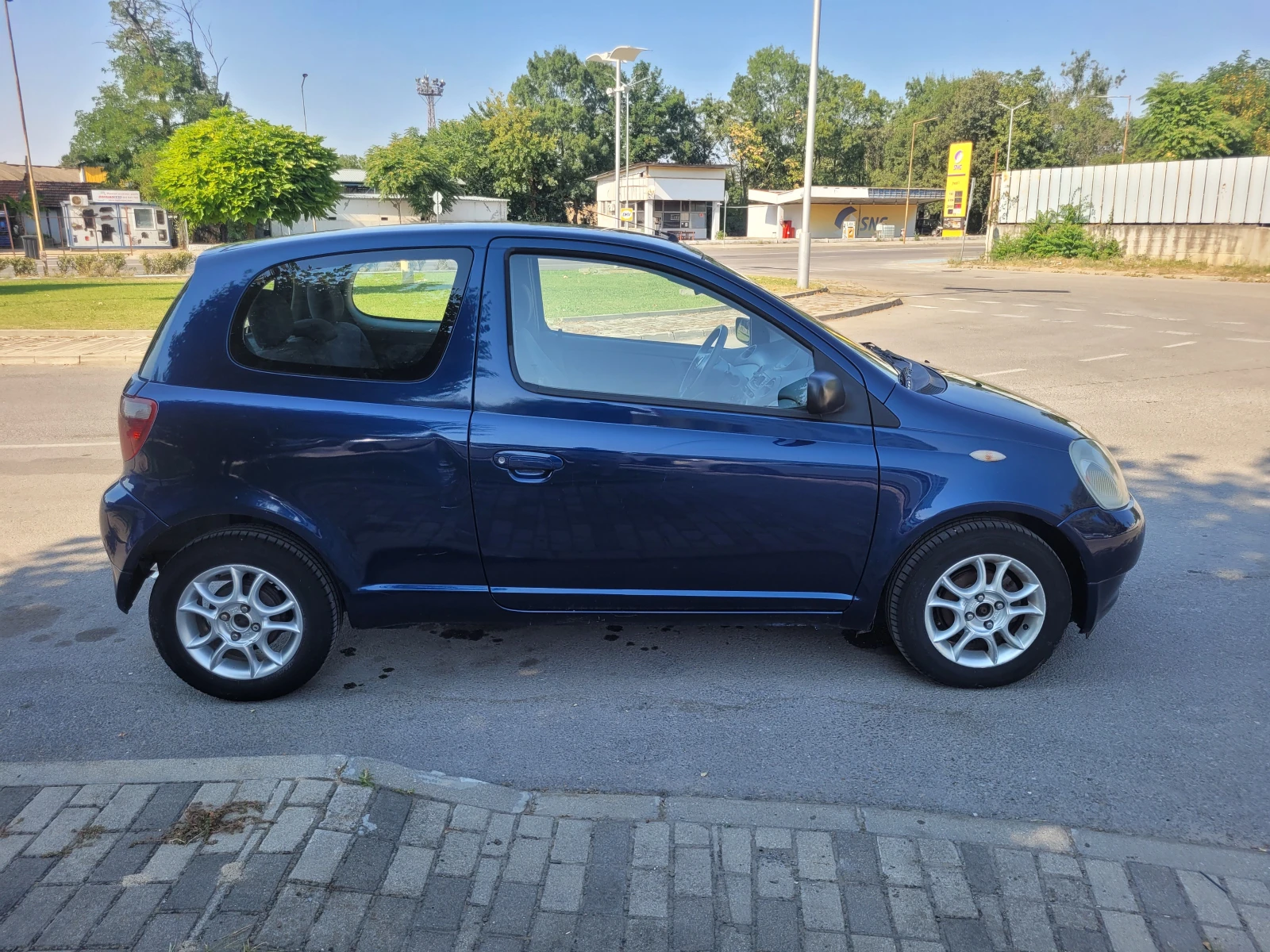 Toyota Yaris 1.3 VVT-i * КЛИМАТИК* , снимка 9 - Автомобили и джипове - 55770796