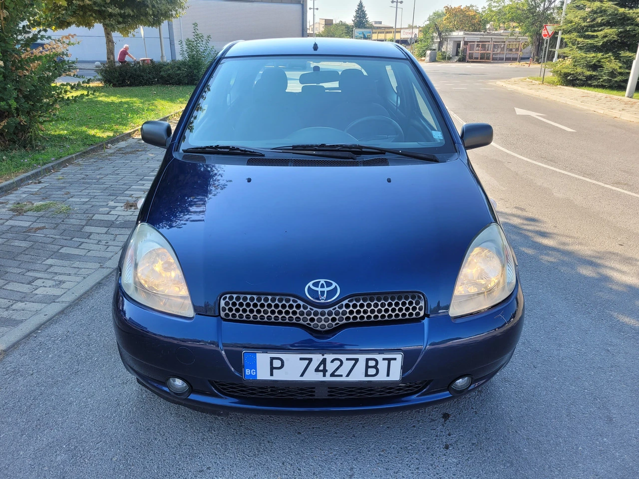 Toyota Yaris 1.3 VVT-i * КЛИМАТИК* , снимка 2 - Автомобили и джипове - 55770796