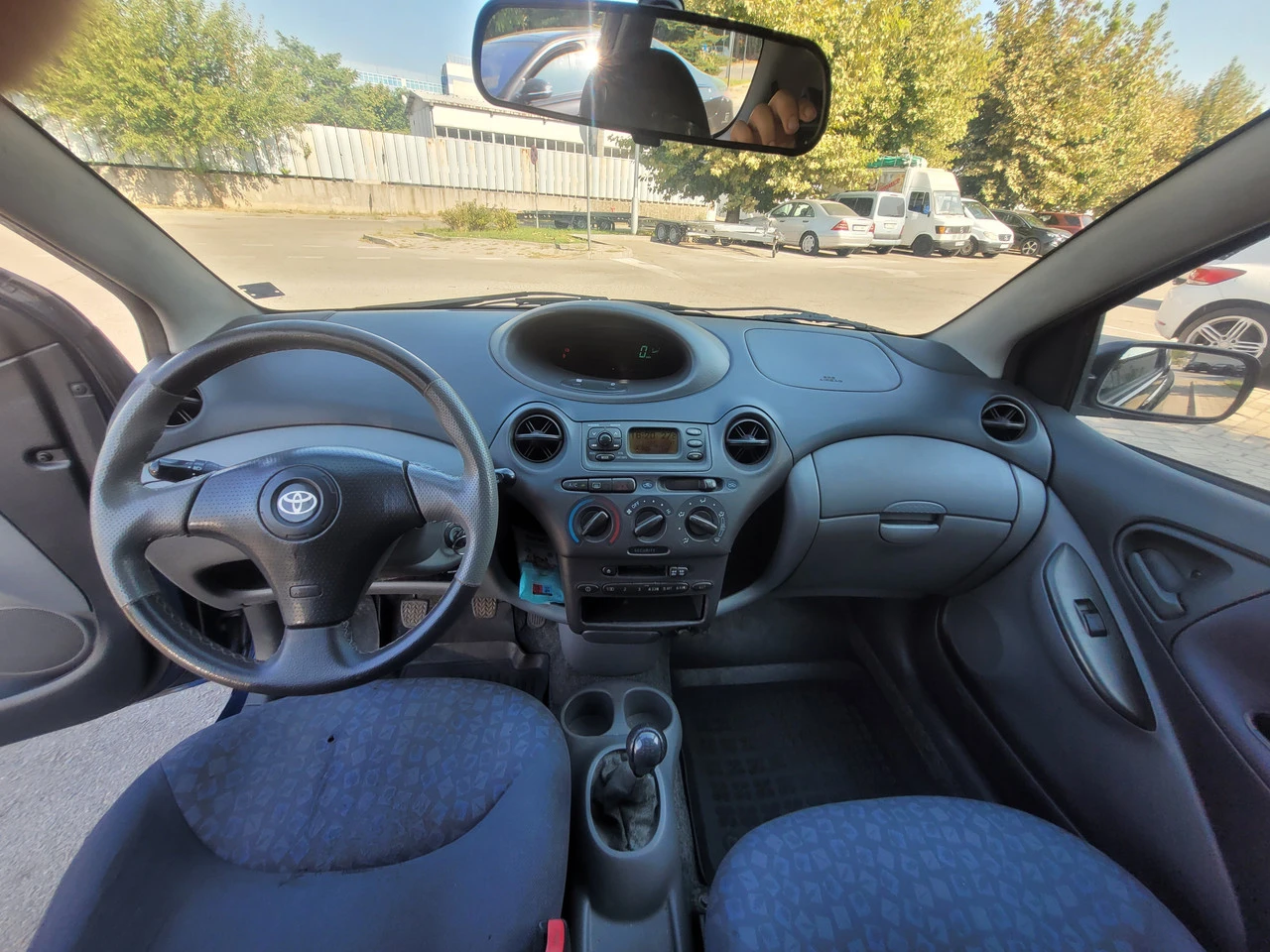 Toyota Yaris 1.3 VVT-i * КЛИМАТИК* , снимка 14 - Автомобили и джипове - 55770796