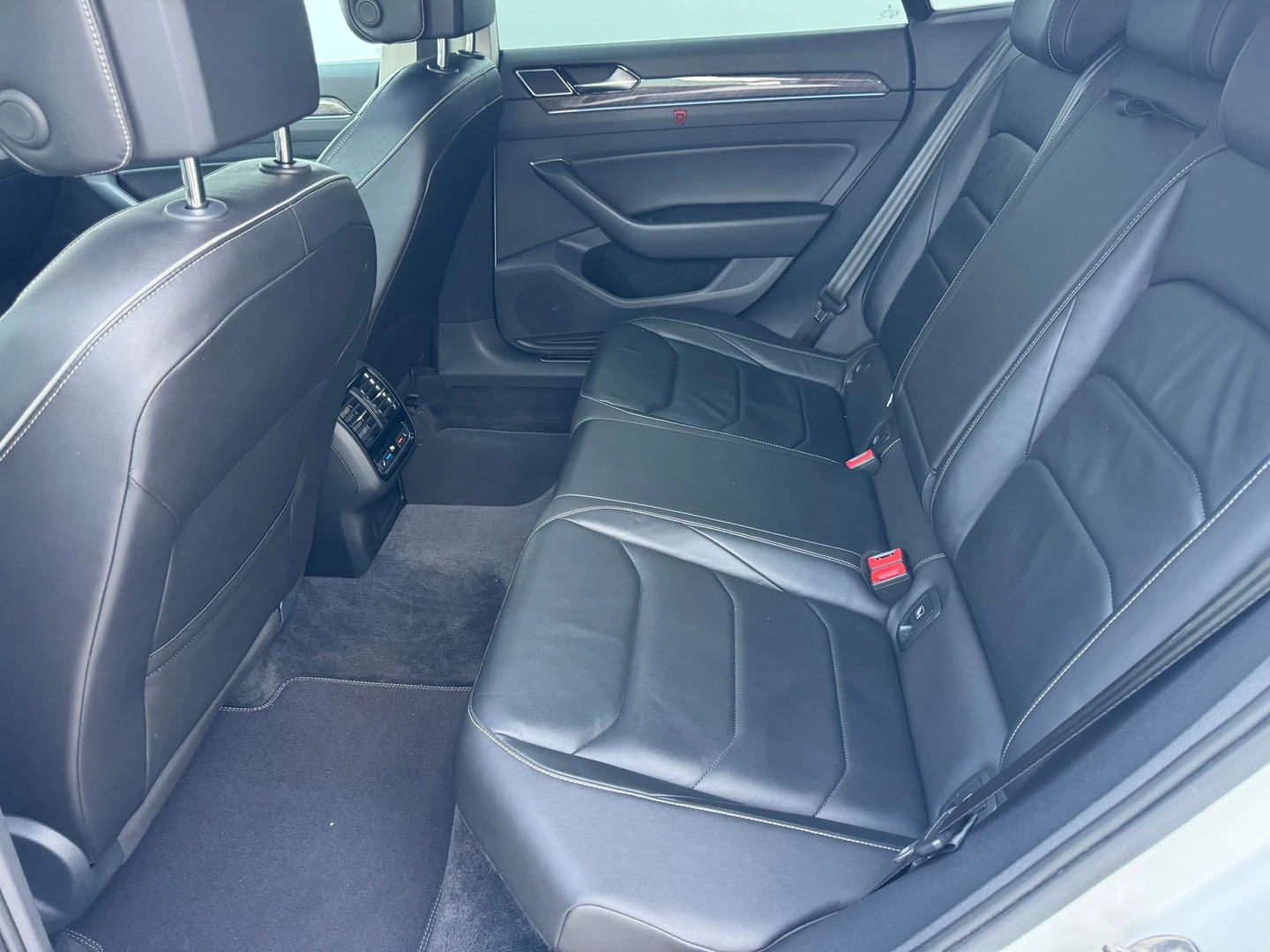 VW Arteon, снимка 10 - Автомобили и джипове - 56420387