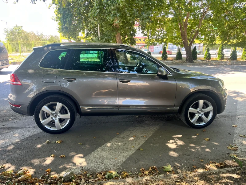 VW Touareg 3.0TDI , снимка 14 - Автомобили и джипове - 46814541