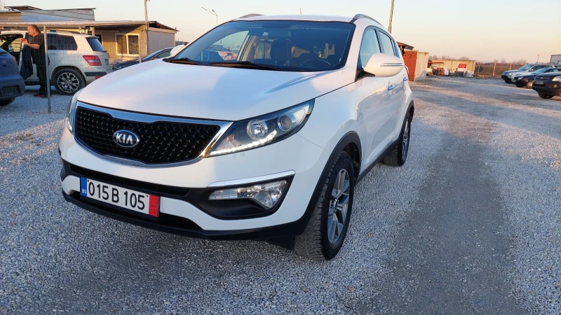 Kia Sportage 1.6i ГАЗ НАВИ КАМЕРА КСЕНОН, снимка 1 - Автомобили и джипове - 48853239