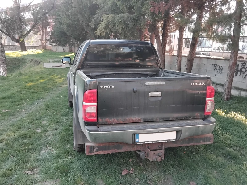 Toyota Hilux 3, 0 Автоматик, Навигация, Климатроник!, снимка 4 - Автомобили и джипове - 52666090