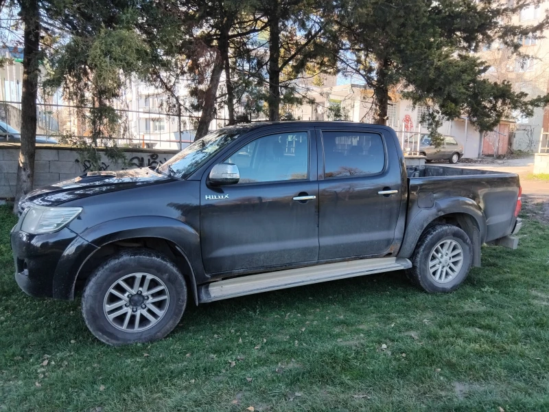 Toyota Hilux 3, 0 Автоматик, Навигация, Климатроник!, снимка 2 - Автомобили и джипове - 52666090