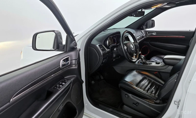 Jeep Grand cherokee, снимка 10 - Автомобили и джипове - 52964673