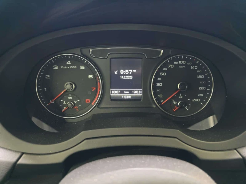 Audi Q3  Technik / LED / BOSE / PANO /ПОДГРЕВИ, снимка 8 - Автомобили и джипове - 53535248