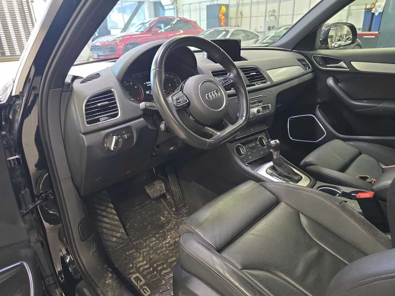 Audi Q3  Technik / LED / BOSE / PANO /ПОДГРЕВИ, снимка 5 - Автомобили и джипове - 53535248
