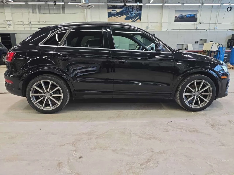 Audi Q3  Technik / LED / BOSE / PANO /ПОДГРЕВИ, снимка 3 - Автомобили и джипове - 53535248