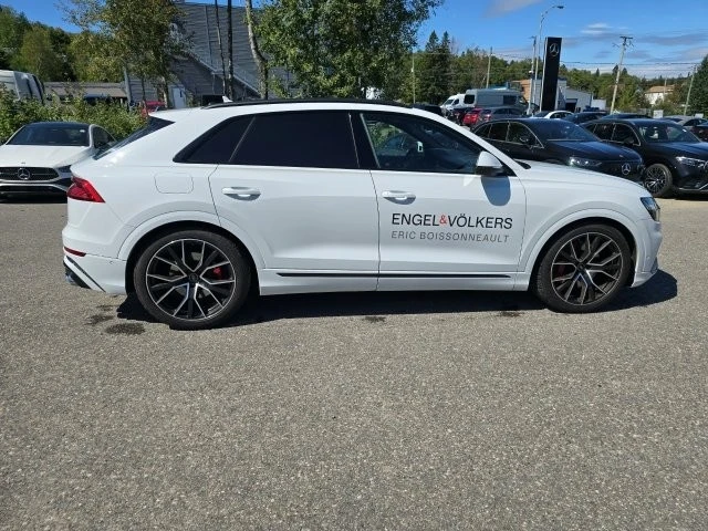 Audi SQ8 * 4.0 TFSI quattro * CARFAX * ЦЕНА ДО БГ, снимка 3 - Автомобили и джипове - 53283729
