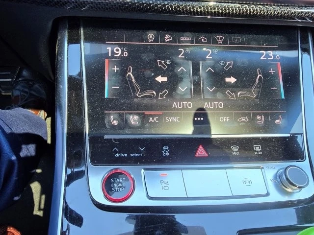 Audi SQ8 * 4.0 TFSI quattro * CARFAX * ЦЕНА ДО БГ, снимка 9 - Автомобили и джипове - 53283729