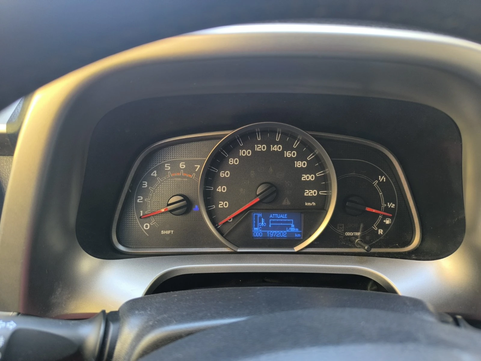 Toyota Rav4  2.0 D-4D Active - изображение 9