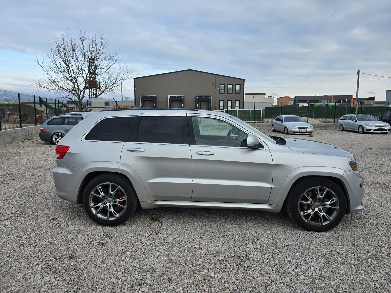 Jeep Grand cherokee 6.4 SRT - изображение 6