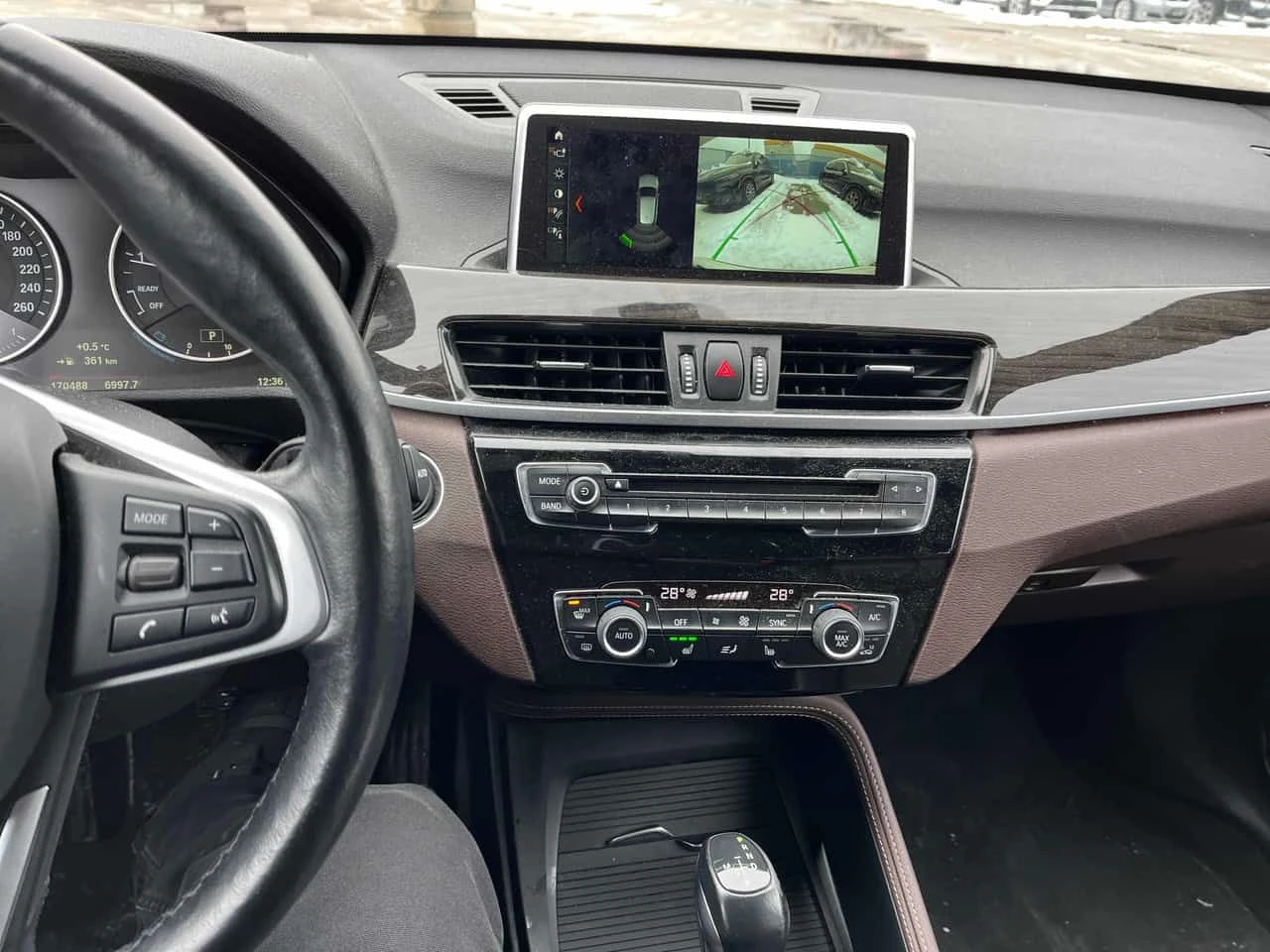 BMW X1 * xDrive28i /Погрев/ Памет/Кожа - изображение 8