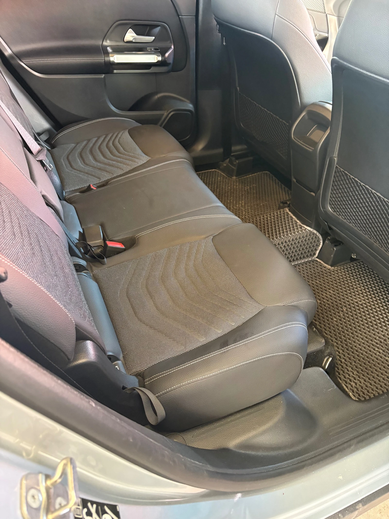 Mercedes-Benz GLB 2TDI, снимка 13 - Автомобили и джипове - 54139092