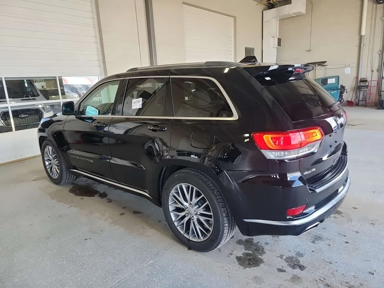 Jeep Grand cherokee SUMMIT| DISTR| HAR/KAR| ШИБИДАХ| ПОДГРЕВИ| ОБДУХ, снимка 5 - Автомобили и джипове - 54460248