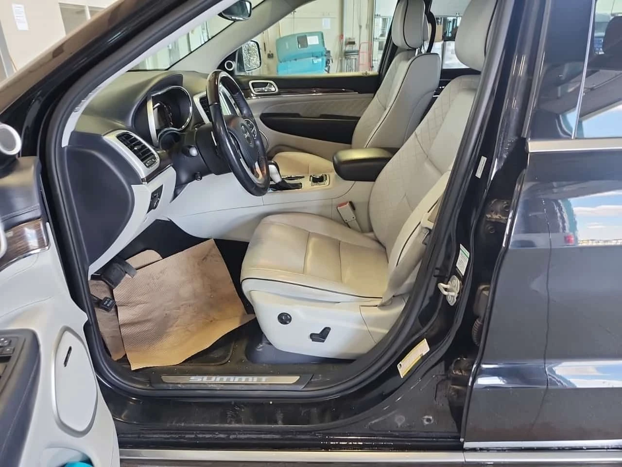 Jeep Grand cherokee SUMMIT| DISTR| HAR/KAR| ШИБИДАХ| ПОДГРЕВИ| ОБДУХ, снимка 9 - Автомобили и джипове - 54460248