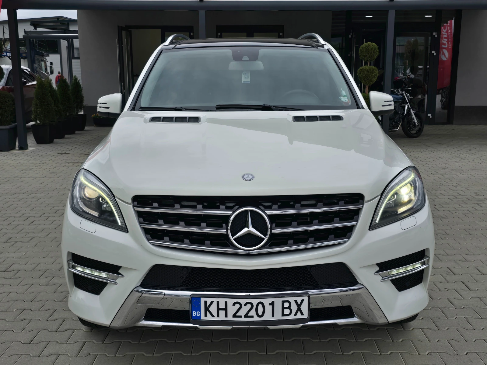 Mercedes-Benz ML 250 AMG-Optik, Pano, 4-matic!, снимка 5 - Автомобили и джипове - 54511130