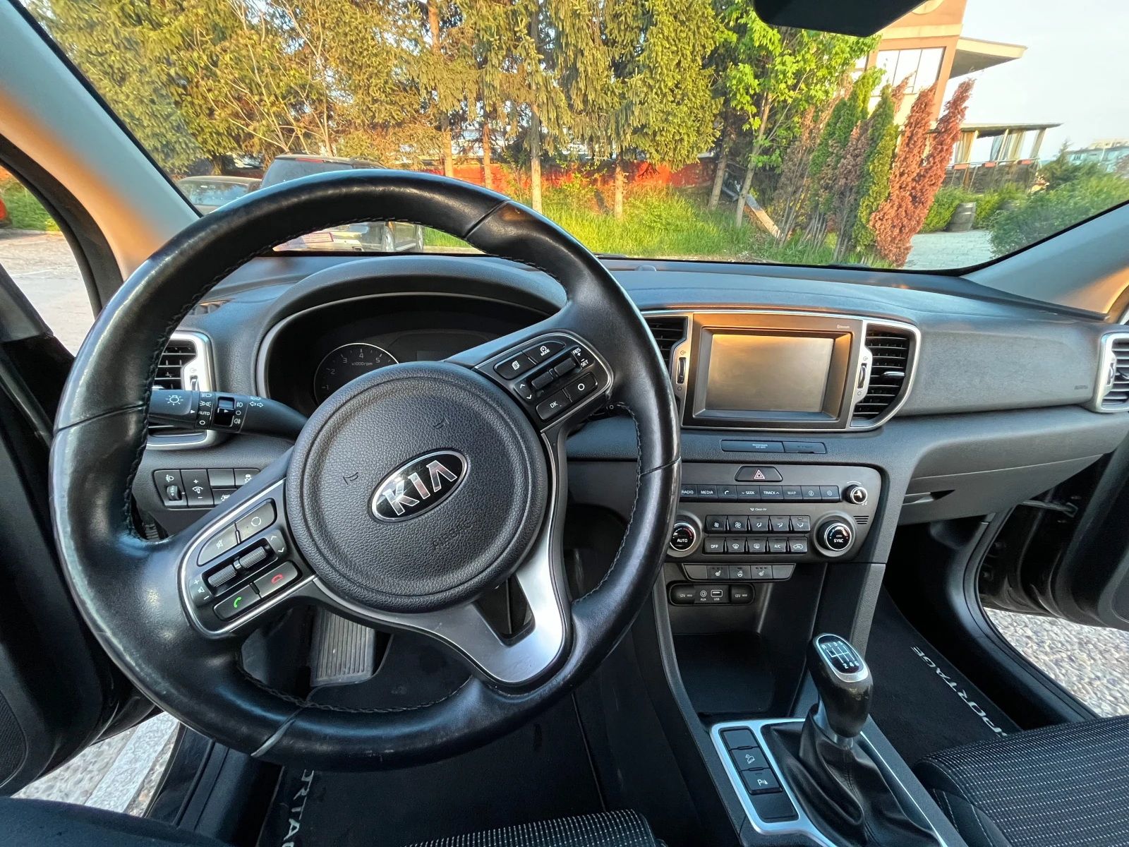 Kia Sportage, снимка 7 - Автомобили и джипове - 54564763