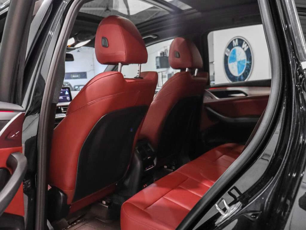 BMW X3 xDrive30i / Premium Essential Pkg / Red Interior /, снимка 17 - Автомобили и джипове - 54931965