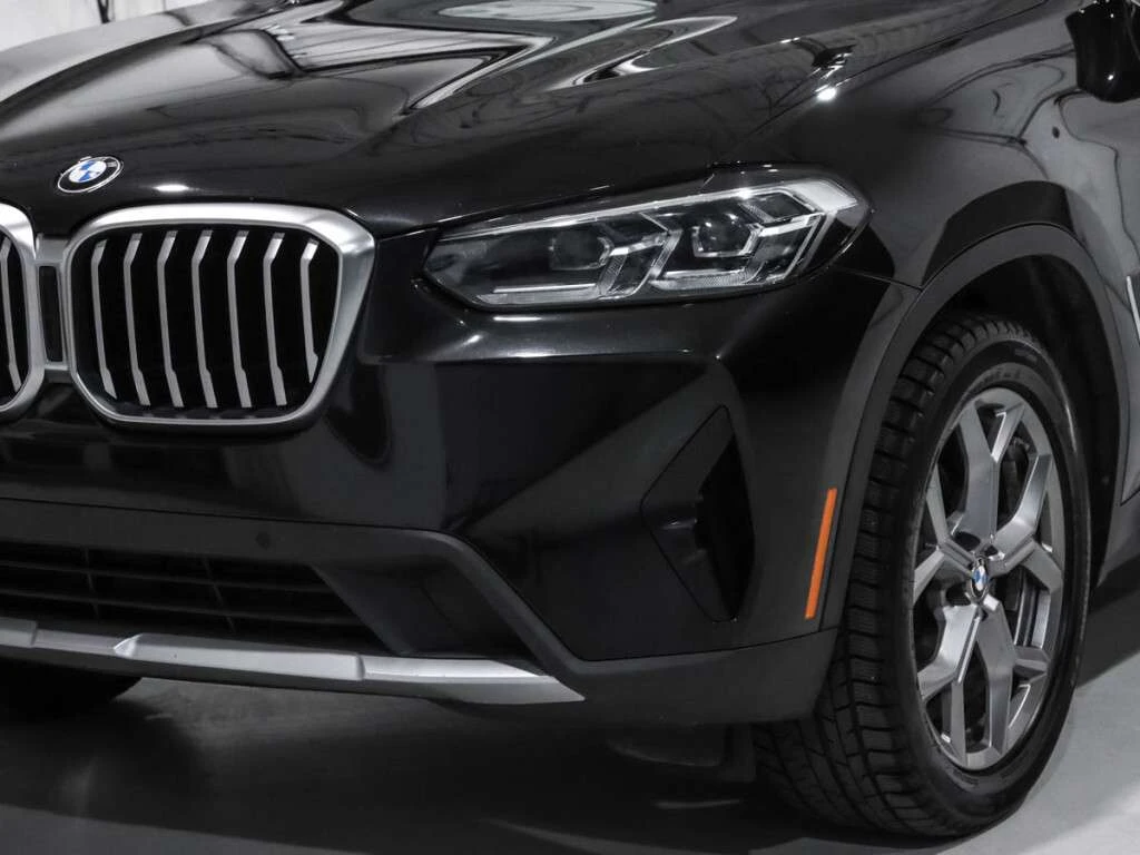 BMW X3 xDrive30i / Premium Essential Pkg / Red Interior /, снимка 9 - Автомобили и джипове - 54931965