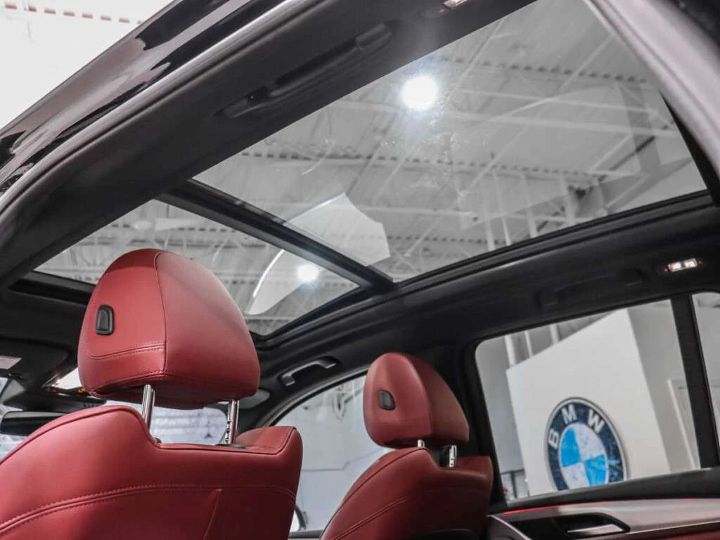 BMW X3 xDrive30i / Premium Essential Pkg / Red Interior /, снимка 16 - Автомобили и джипове - 54931965
