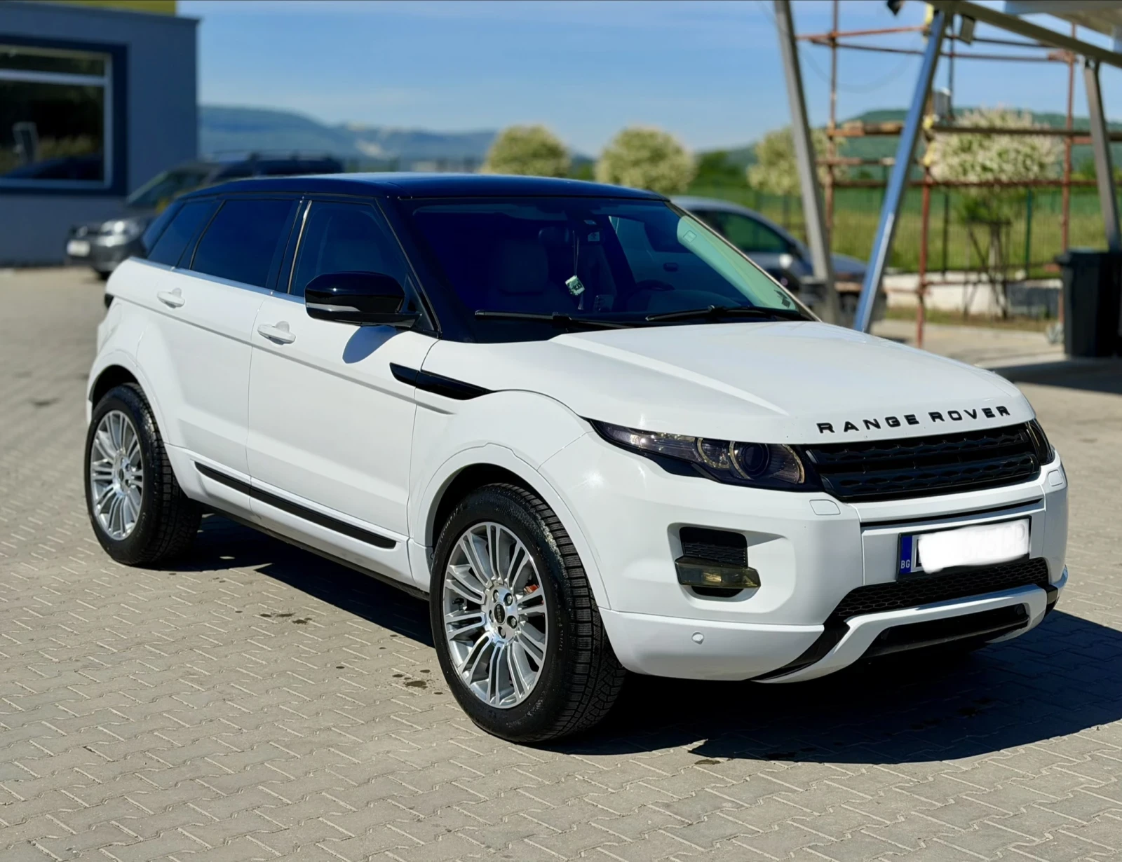 Land Rover Range Rover Evoque 2.2/190/4x4, снимка 3 - Автомобили и джипове - 55082331
