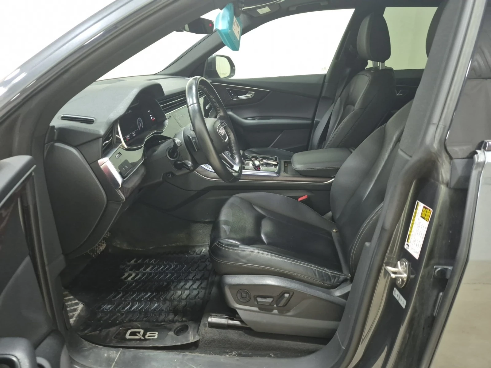 Audi Q8 * PROGRESSIV * CARFAX * ОПЦИЯ ЗА ФИНАНСИРАНЕ , снимка 5 - Автомобили и джипове - 55925888