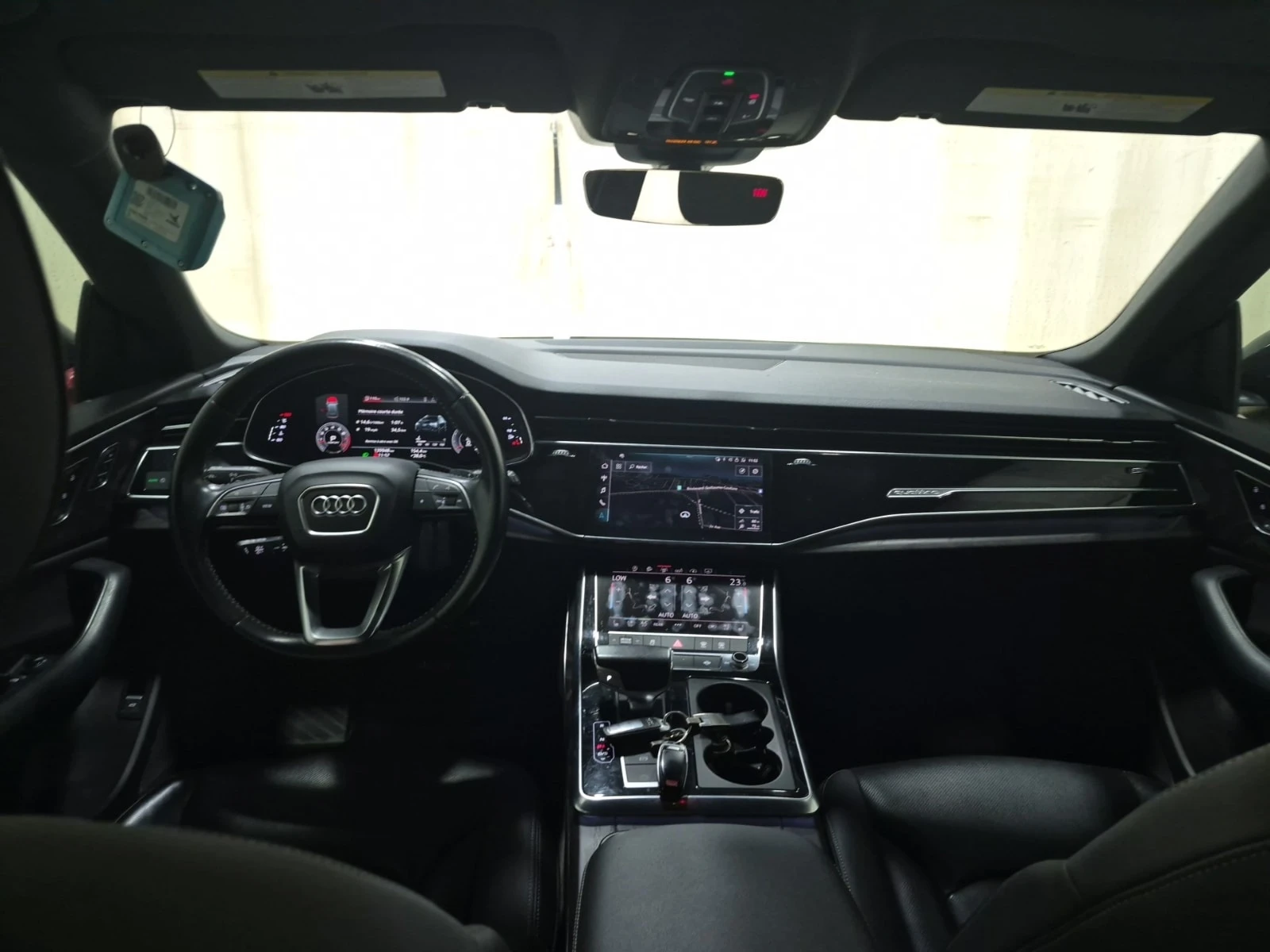 Audi Q8 * PROGRESSIV * CARFAX * ОПЦИЯ ЗА ФИНАНСИРАНЕ , снимка 10 - Автомобили и джипове - 55925888