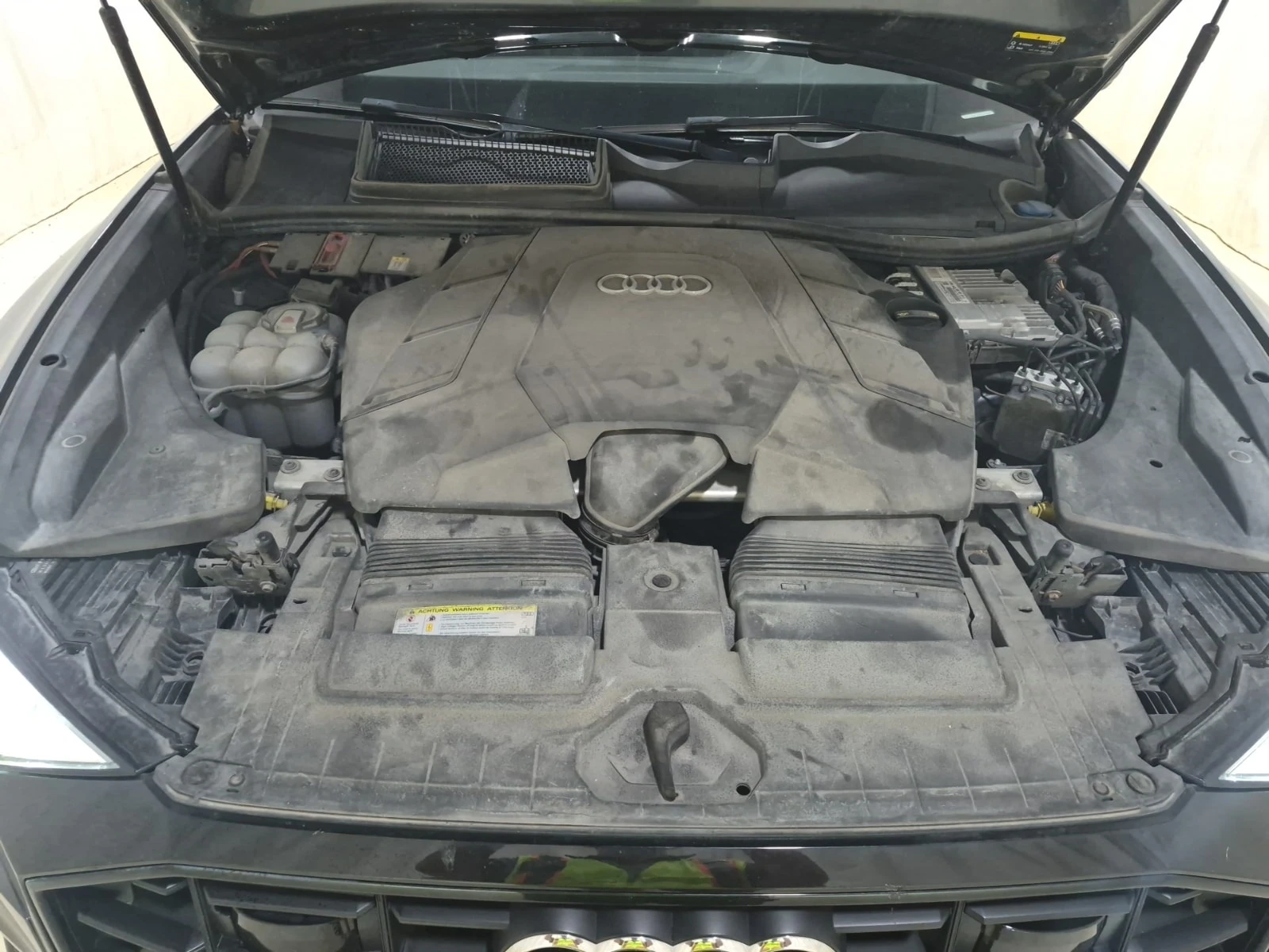 Audi Q8 * PROGRESSIV * CARFAX * ОПЦИЯ ЗА ФИНАНСИРАНЕ , снимка 16 - Автомобили и джипове - 55925888
