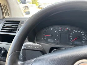 VW Transporter 5 места клима нави, снимка 11