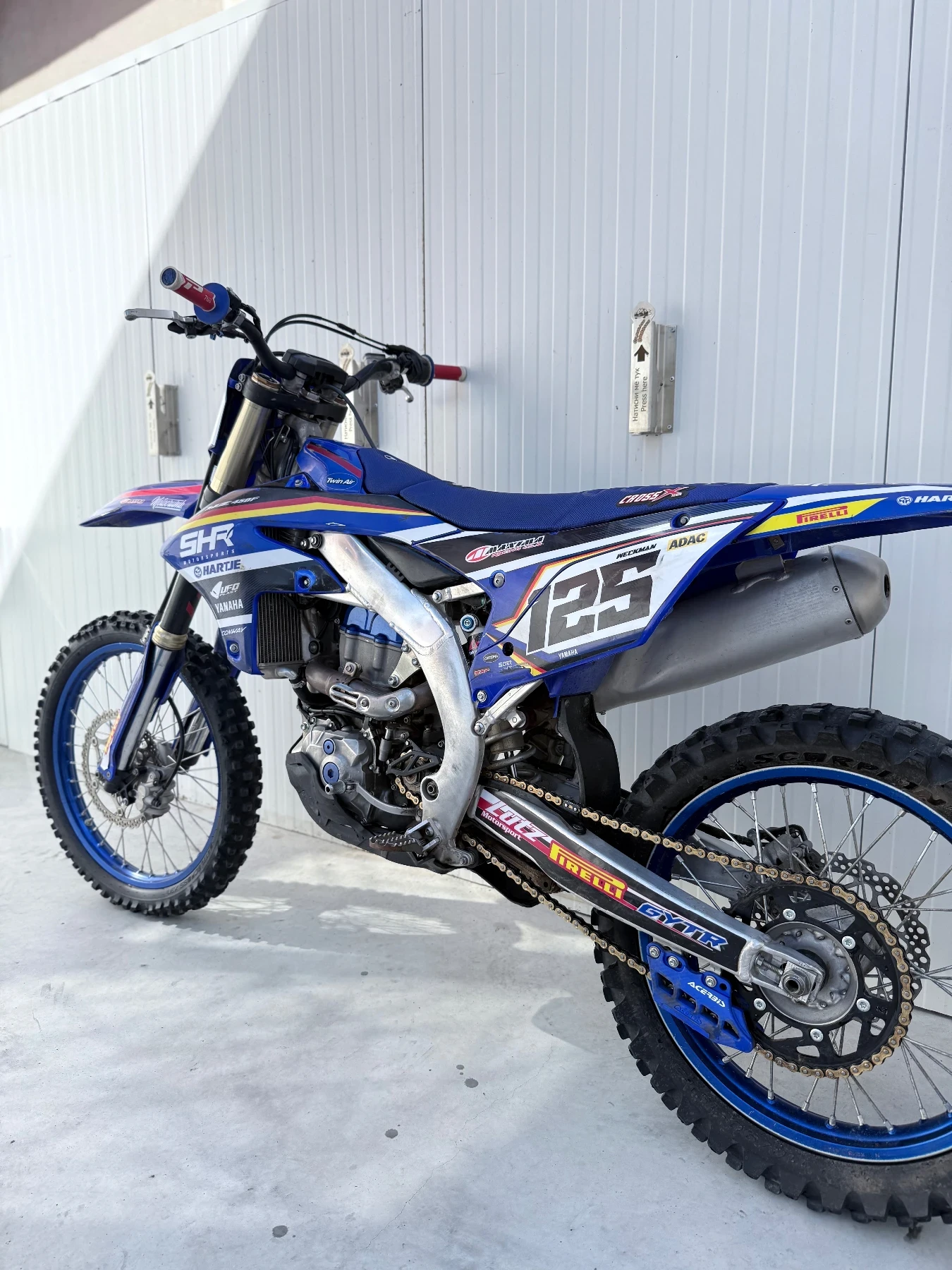 Yamaha Yzf 450 2023г 3 режима Тракшън, снимка 4 - Мотоциклети и мототехника - 56103291