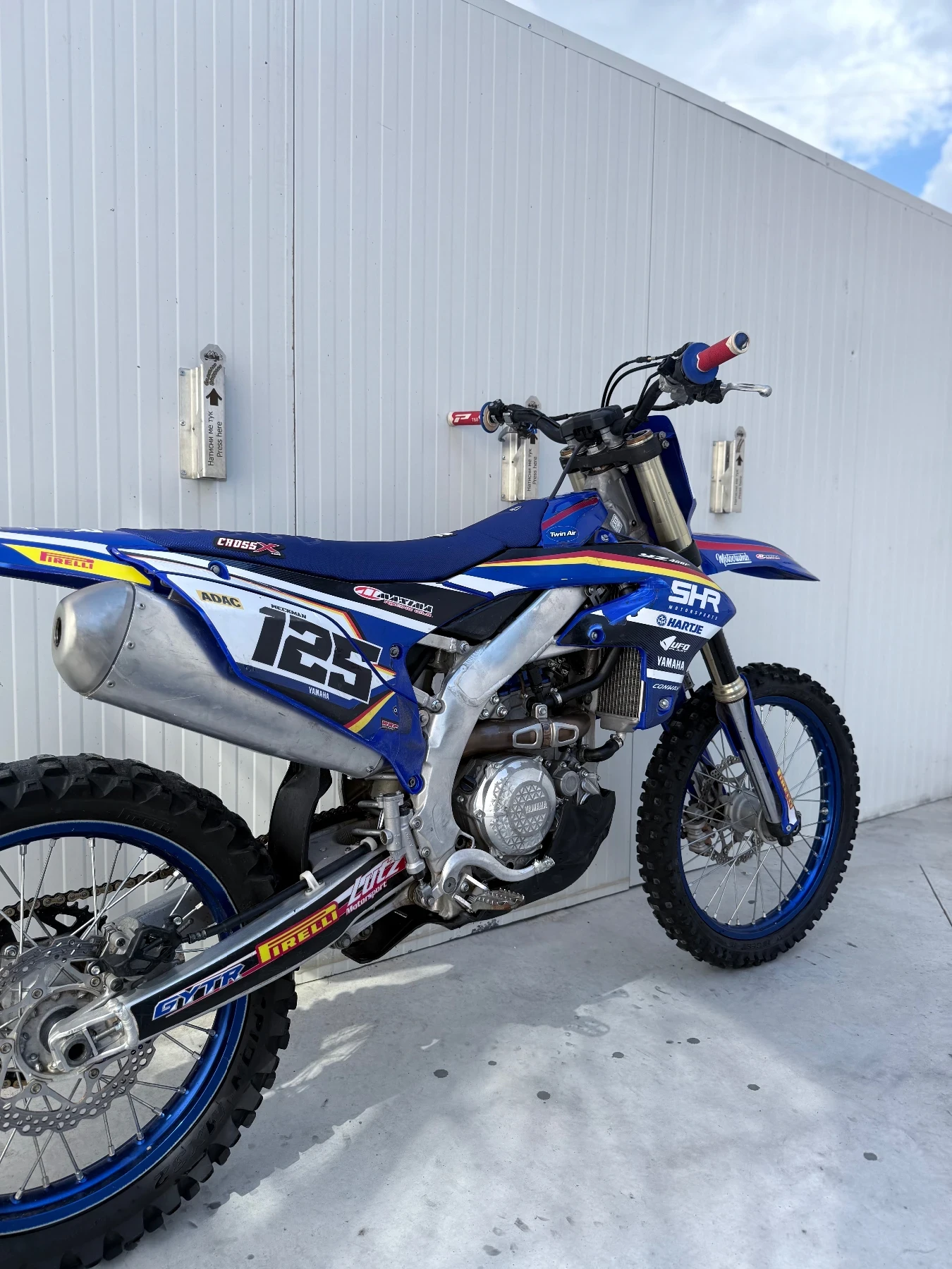 Yamaha Yzf 450 2023г 3 режима Тракшън, снимка 5 - Мотоциклети и мототехника - 56103291
