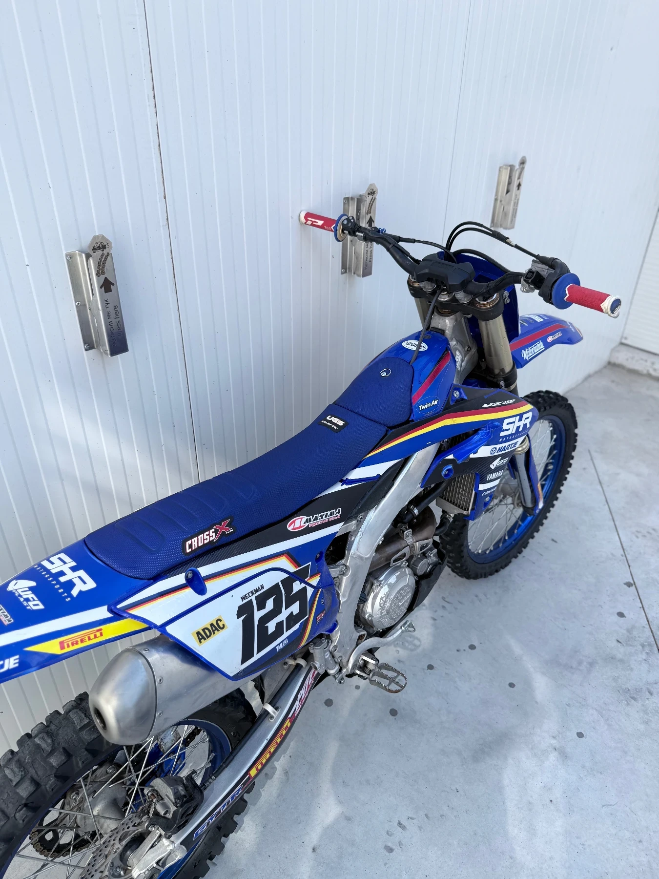 Yamaha Yzf 450 2023г 3 режима Тракшън, снимка 8 - Мотоциклети и мототехника - 56103291