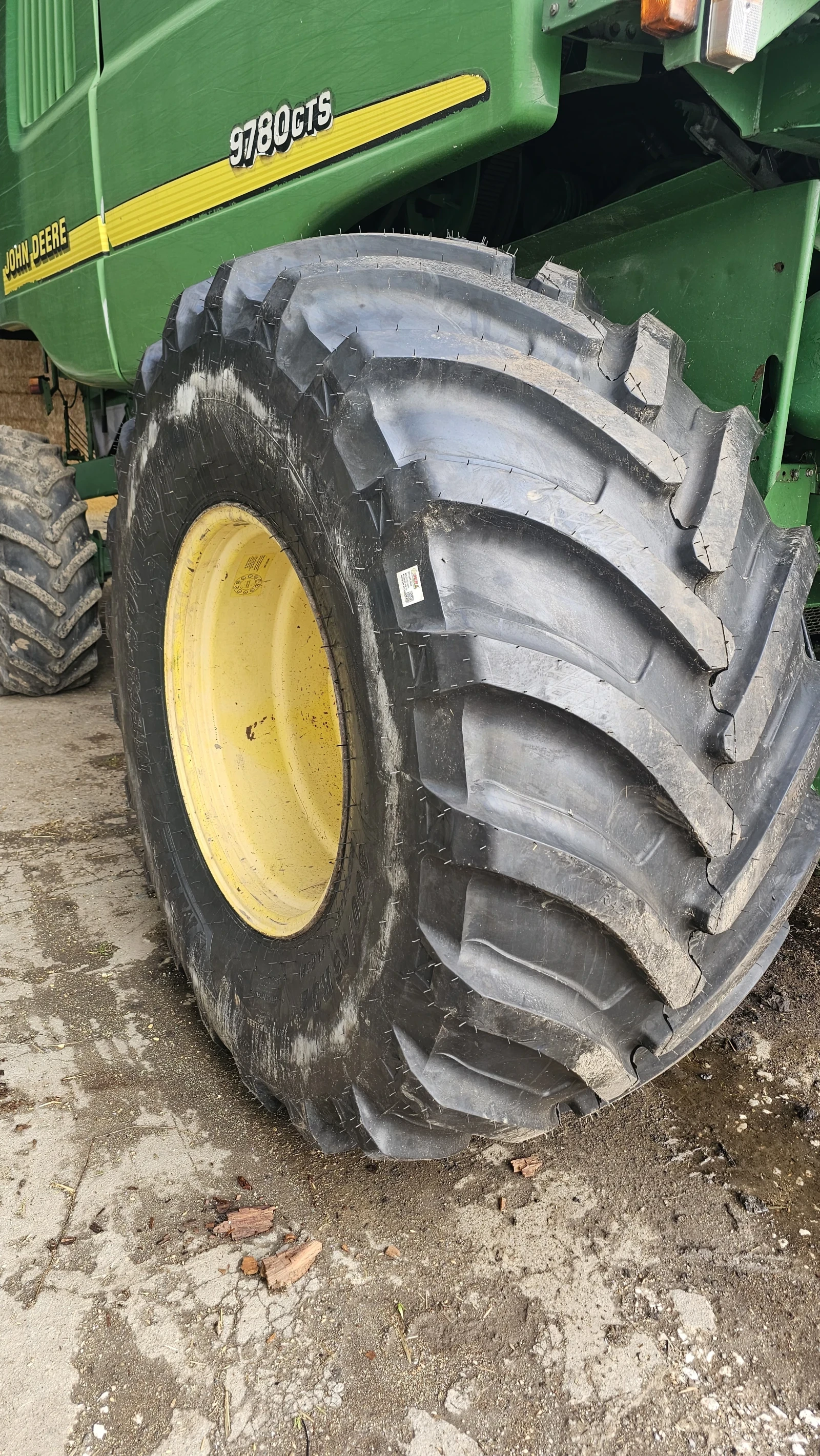 Комбайн John Deere 9780CTS - изображение 4