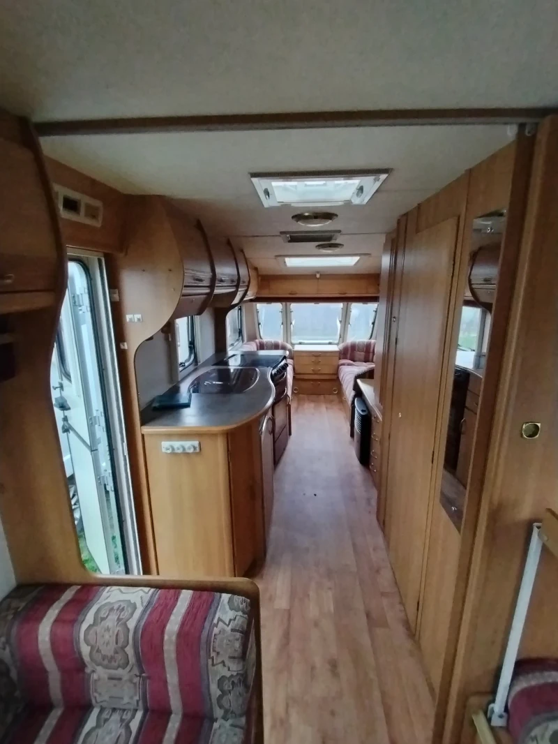 Каравана Swift Concorder, снимка 7 - Каравани и кемпери - 52729599