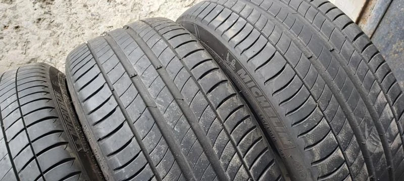 Гуми Летни 245/40R19, снимка 3 - Гуми и джанти - 32926820