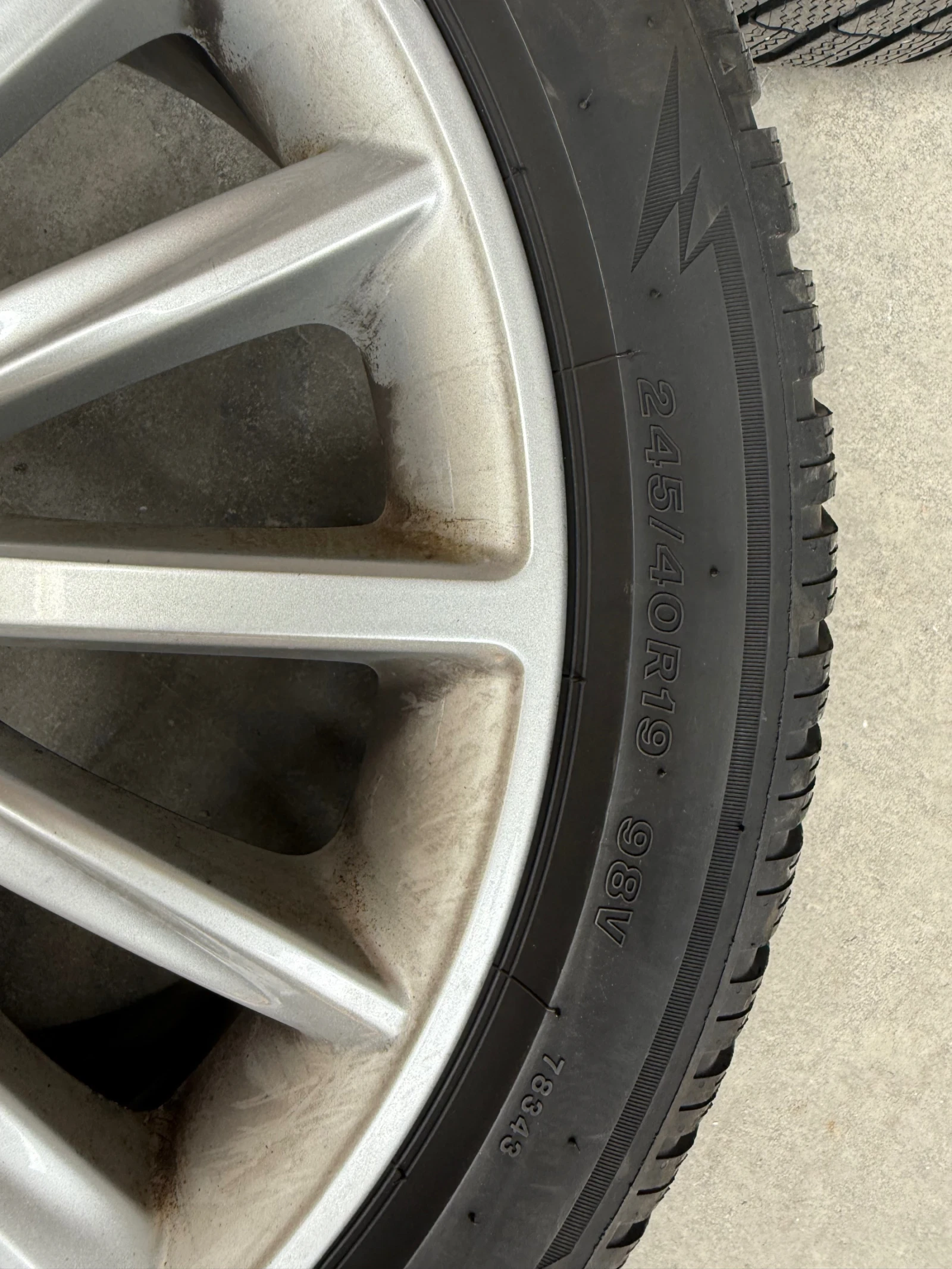    245/40R19  BMW 530 | Mobile.bg   9