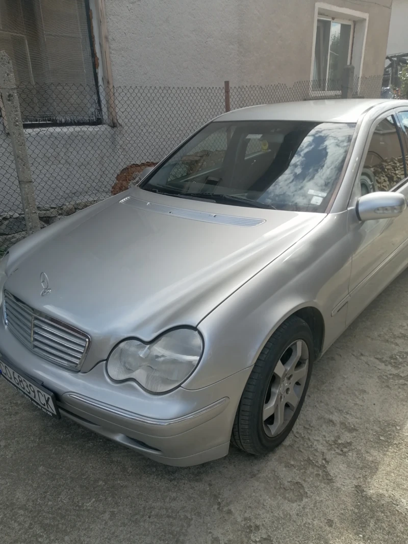 Mercedes-Benz C 220, снимка 11 - Автомобили и джипове - 47465226