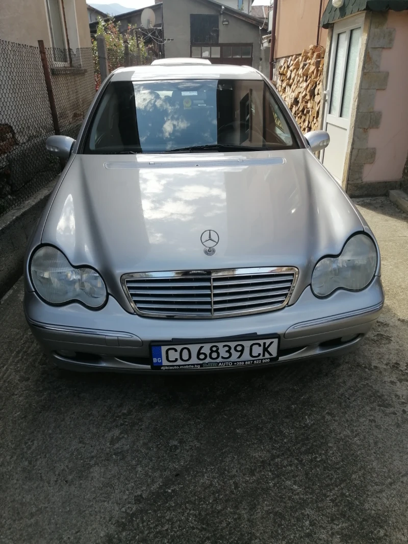 Mercedes-Benz C 220, снимка 1 - Автомобили и джипове - 47465226