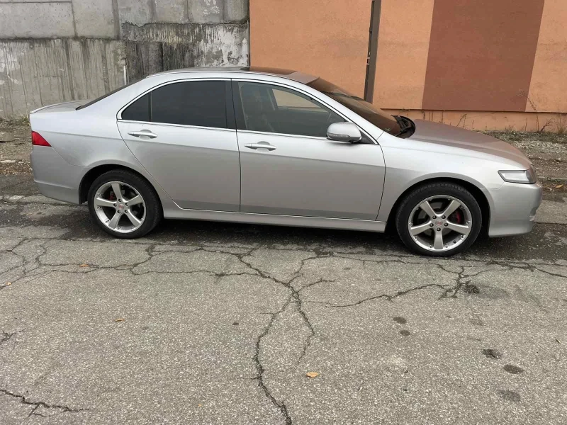 Honda Accord 2.4 Executive DISTRINUC FULL, снимка 3 - Автомобили и джипове - 47983547