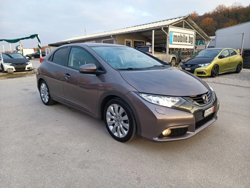 Honda Civic 1.8i-140кс-ШВЕЙЦАРИЯ-РЪЧКА-6ск-Keyless, снимка 2 - Автомобили и джипове - 49019845