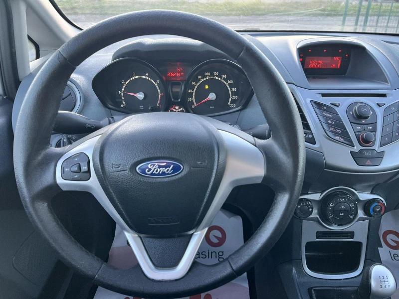 Ford Fiesta 1.2i 82kc Italia, снимка 10 - Автомобили и джипове - 49569002